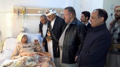 أخبار اليمن : لبوزة ومجيديع يطمئنان على صحة أبو حليقة
