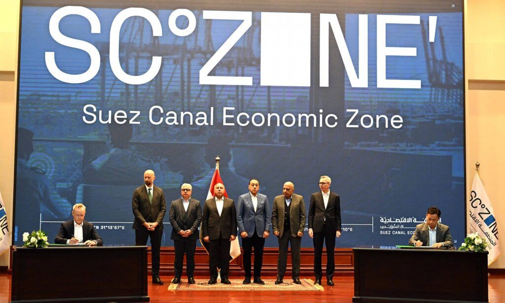 رئيس الوزراء يشهد توقيع اتفاقيات في مجال الطاقة الجديدة باستثمارات 1.8 مليار دولار