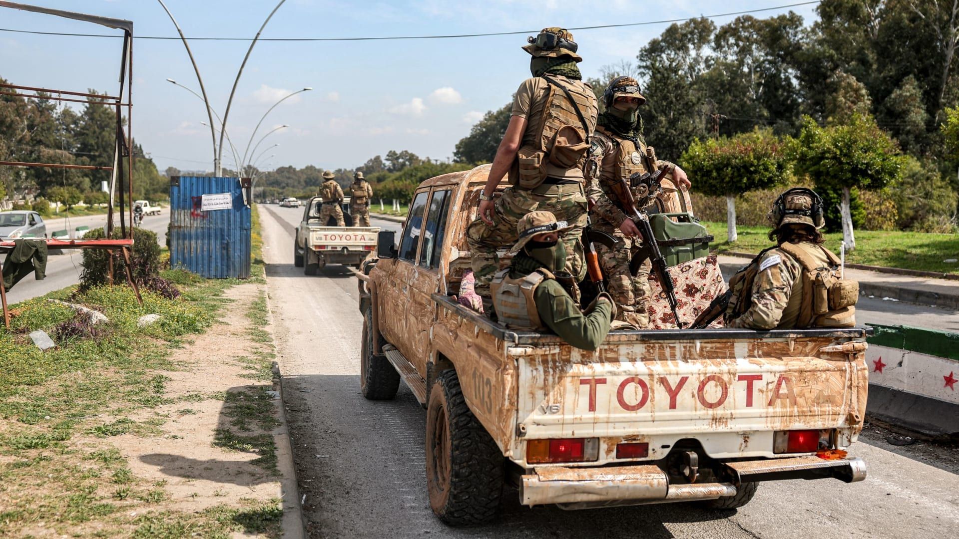 الداخلية السورية تفكك خلية إرهابية في ريف اللاذقية...