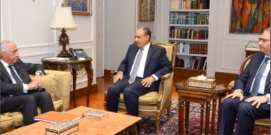 وزير الخارجية يستقبل مسئولى غرفة التجارة الأمريكية في القاهرة