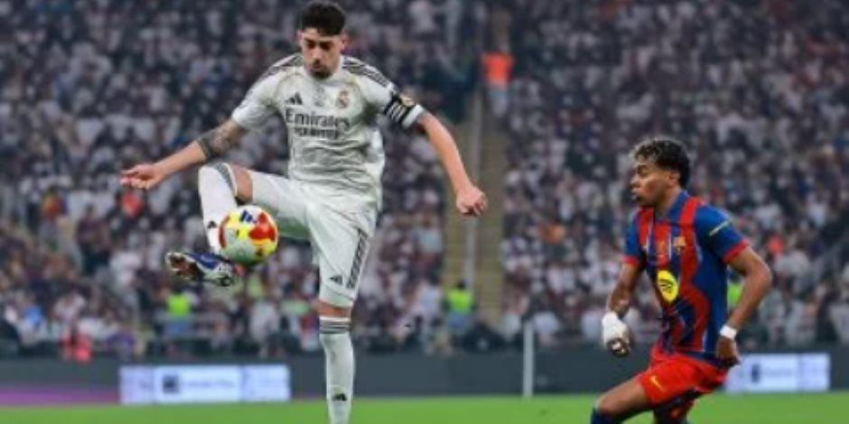 برشلونة ضد الريال.. تعادل 2-2 في شوط أول ناري بكلاسيكو السوبر الإسباني