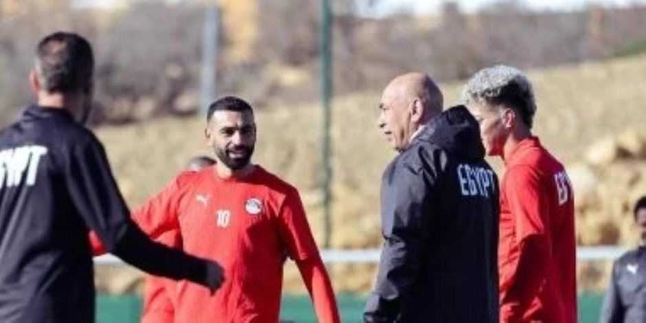 وصول منتخب الفراعنة مطار مدينة طنجة المغربية استعدادا لمواجهة السنغال