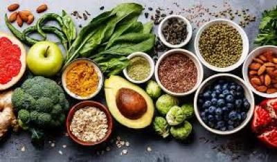 أخبار اليمن : 16 غذاء ومشروب لتعزيز المناعة وتسريع التعافي من الإنفلونزا.. تعرف عليها