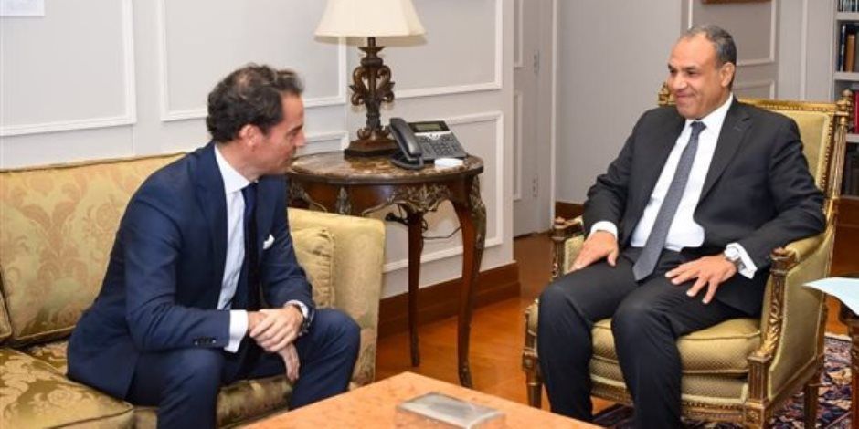 وزير الخارجية يلتقى مع الممثل الشخصي لسكرتير عام حلف الناتو لشئون الجوار الجنوبي