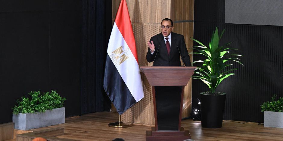 رئيس الوزراء يتابع ملف حصر التكلفة الاقتصادية لأعداد اللاجئين والمهاجرين المقيمين في مصر