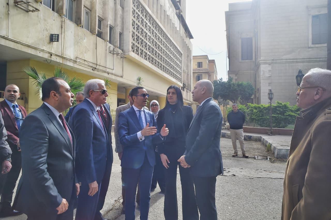 جولة تفقدية لوزير الاستثمار ومستشار رئيس الجمهورية ومحافظ القاهرة بمربع "الوزارات"