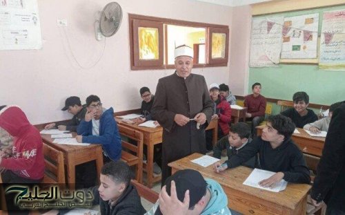 رئيس منطقة القليوبية الأزهرية يقوم بزيارة تفقدية لمتابعة سير العمل في معهد بنها النموذجي