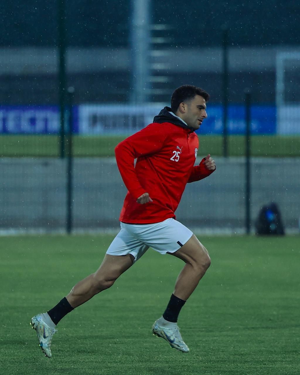 منتخب الفراعنة ينهى تدريباته بطنجة استعدادا لمواجهة السنغال غدا.. صور