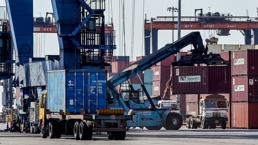 البنك الدولي: انتعاش التجارة العالمية في 2025 وتباطؤ متوقع في 2026 وسط تحديات الرسوم الجمركية