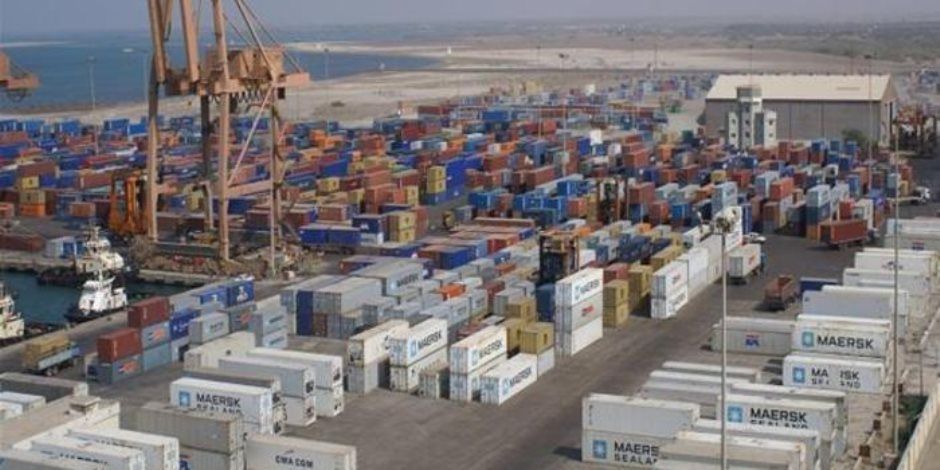 رئيس الوزراء يتفقد غدا بدء التشغيل التجريبى لمحطة البحر الأحمر للحاويات