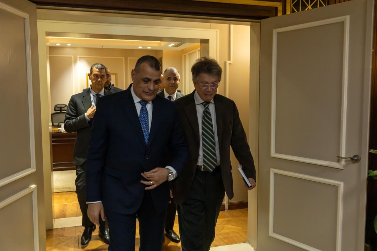 وزير الدولة للإنتاج الحربى يستقبل رئيس الشركة المتحدة للخدمات الإعلامية