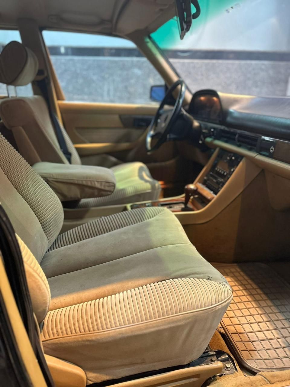 تفاصيل إعلان بيع سيارة الشيخ الشعراوى عبر مواقع التواصل الاجتماعى.. صور