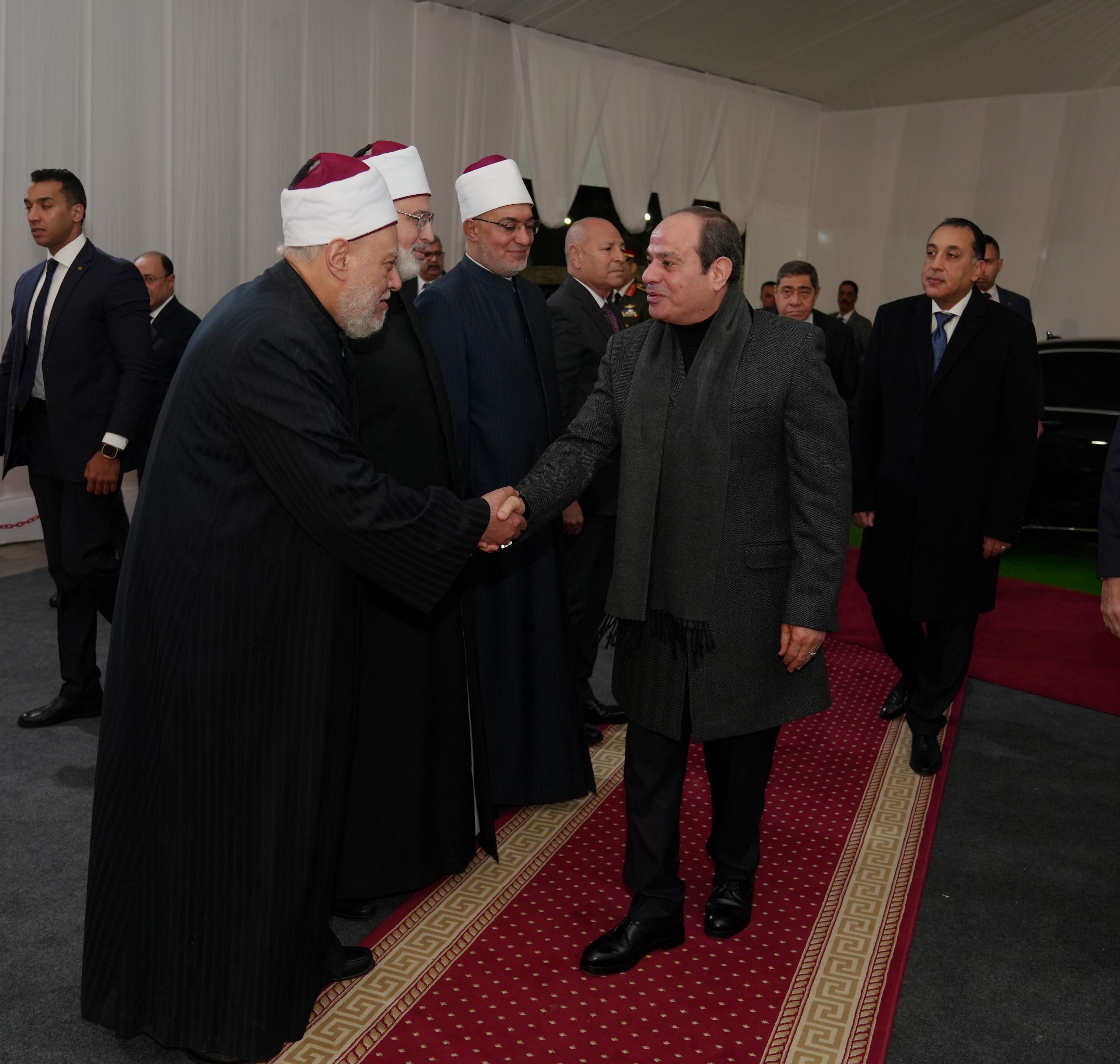 الرئيس السيسى يفتتح مسجد العزيز الحكيم بالمقطم بحضور كبار المسئولين (صور)