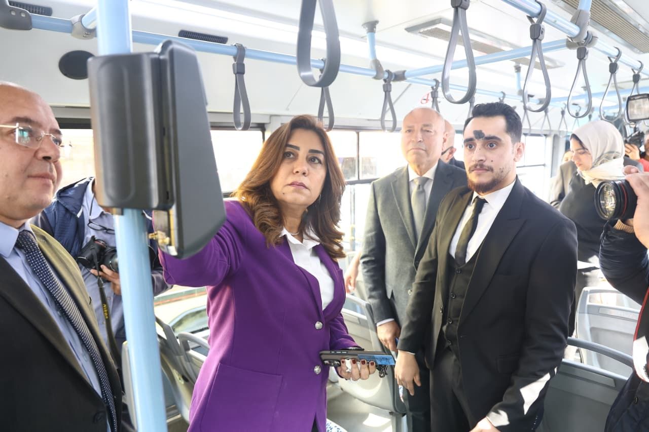 إطلاق منظومة الدفع الإلكتروني لتذكرة أتوبيسات هيئة النقل العام بالقاهرة