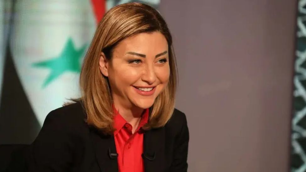 مستشارة الرئيس السابق بشار الأسد.. من هي لونا...