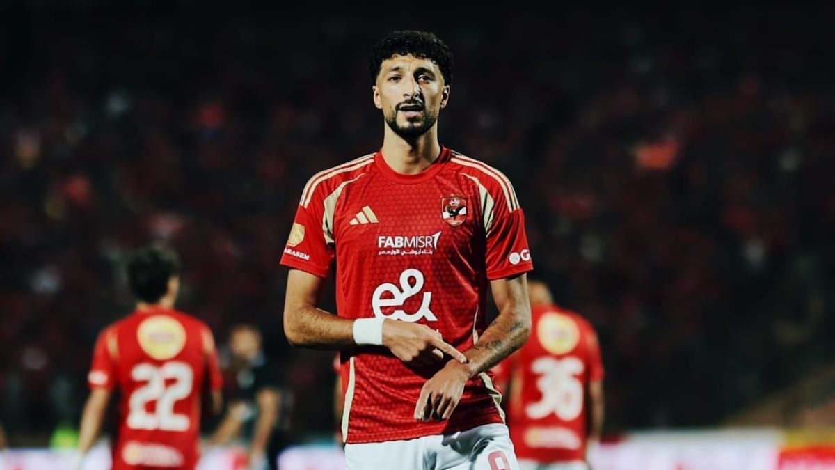 هل يعود للمارد الأحمر؟ الأهلي يوضح حقيقة عودة...