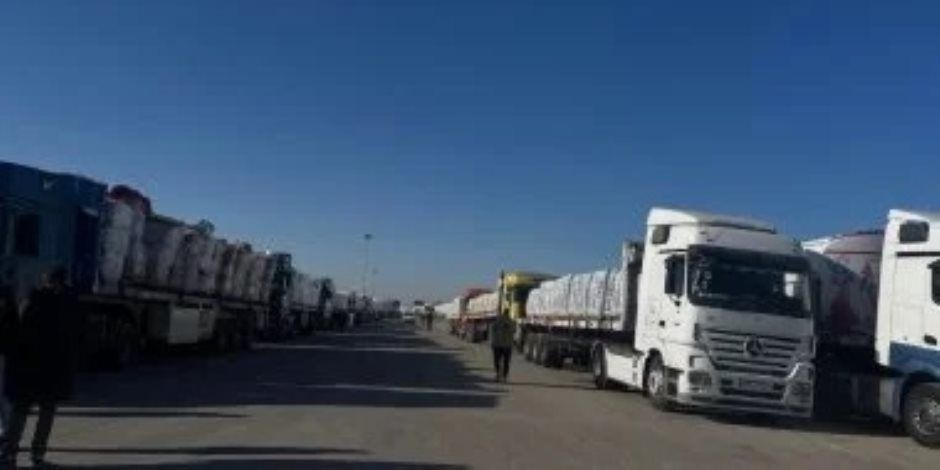 168 شاحنة مساعدات إنسانية تغادر معبر رفح إلى كرم أبو سالم لدعم قطاع غزة