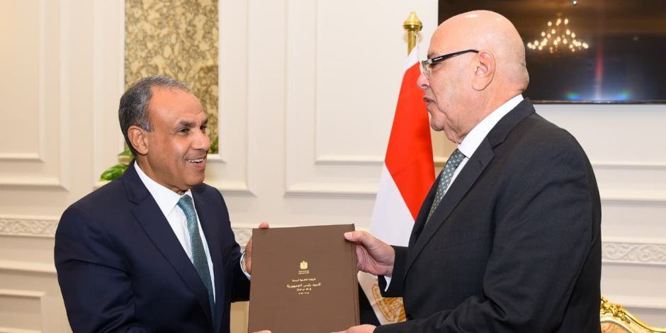 وزير الخارجية يلتقي رئيس مجلس النواب