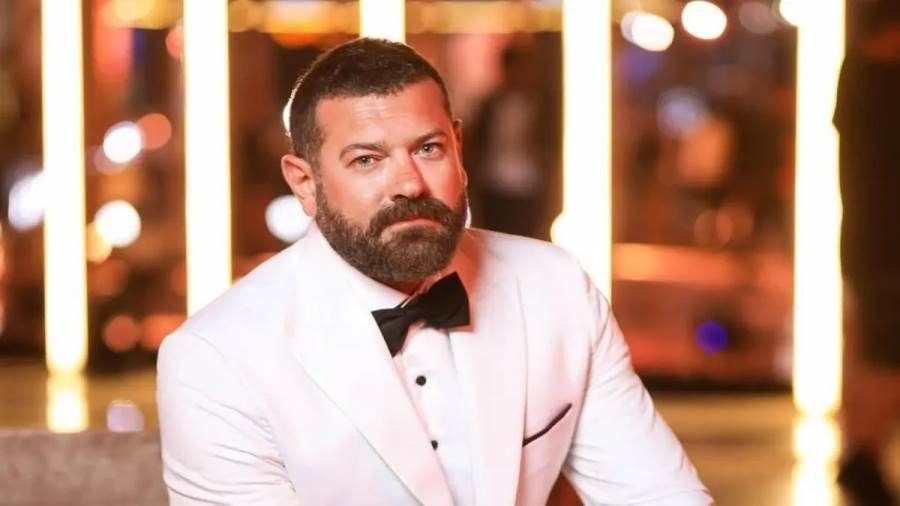 عمرو يوسف يعود للدراما بمسلسل "الفرنساوي" بعد غياب في خطوة تمثل عودته المنتظرة إلى الدراما التلفزيونية بعد فترة غياب تعاقد الفنان المصري عمرو يوسف على بطولة مسل إقرأ المزيد