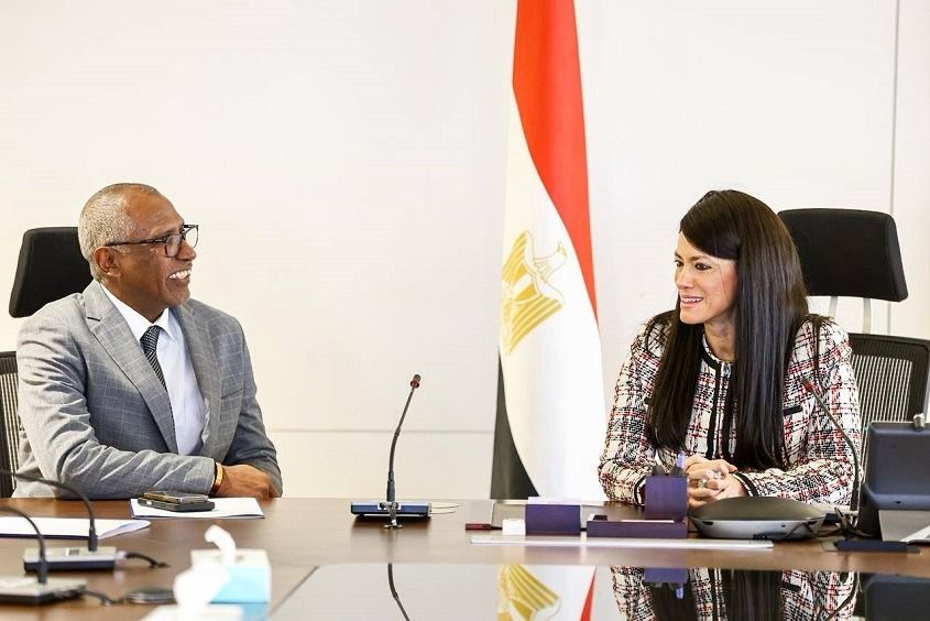 وزيرة التخطيط تكرم المدير القطري للصندوق الدولي للتنمية الزراعية «إيفاد»