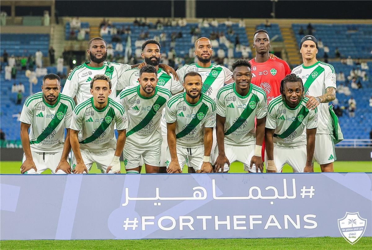 القنوات الناقلة لمباراة الأهلي ضد الخليج في الدوري...