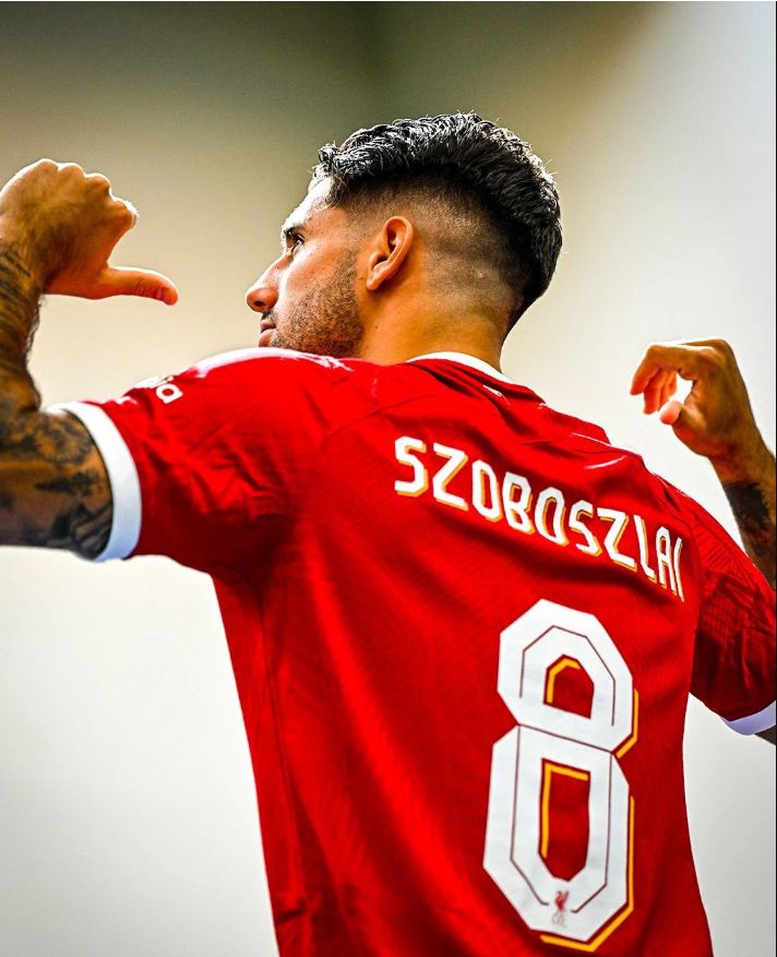 مفاوضات دون حسم.. ليفربول يفكر في تجديد عقد...