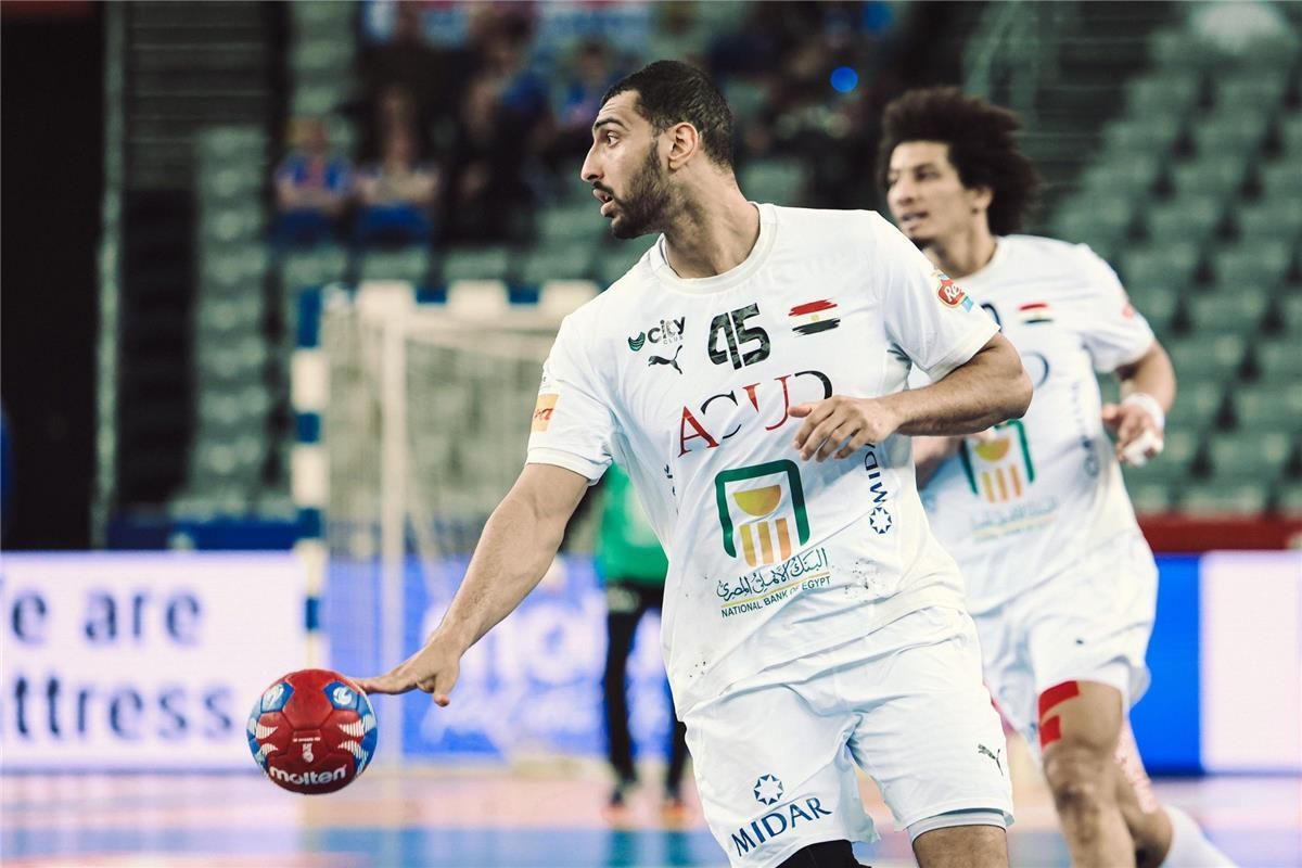 بداية نارية للفراعنة.. القنوات الناقلة لمباراة مصر ضد...