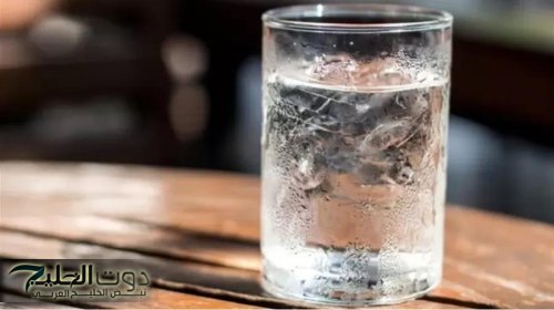 هل يساعد شرب الماء البارد على فقدان الوزن