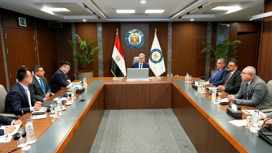 “شينج فا” الصينية تعتزم استثمار ملياري دولار بصناعات الفوسفات في مصر