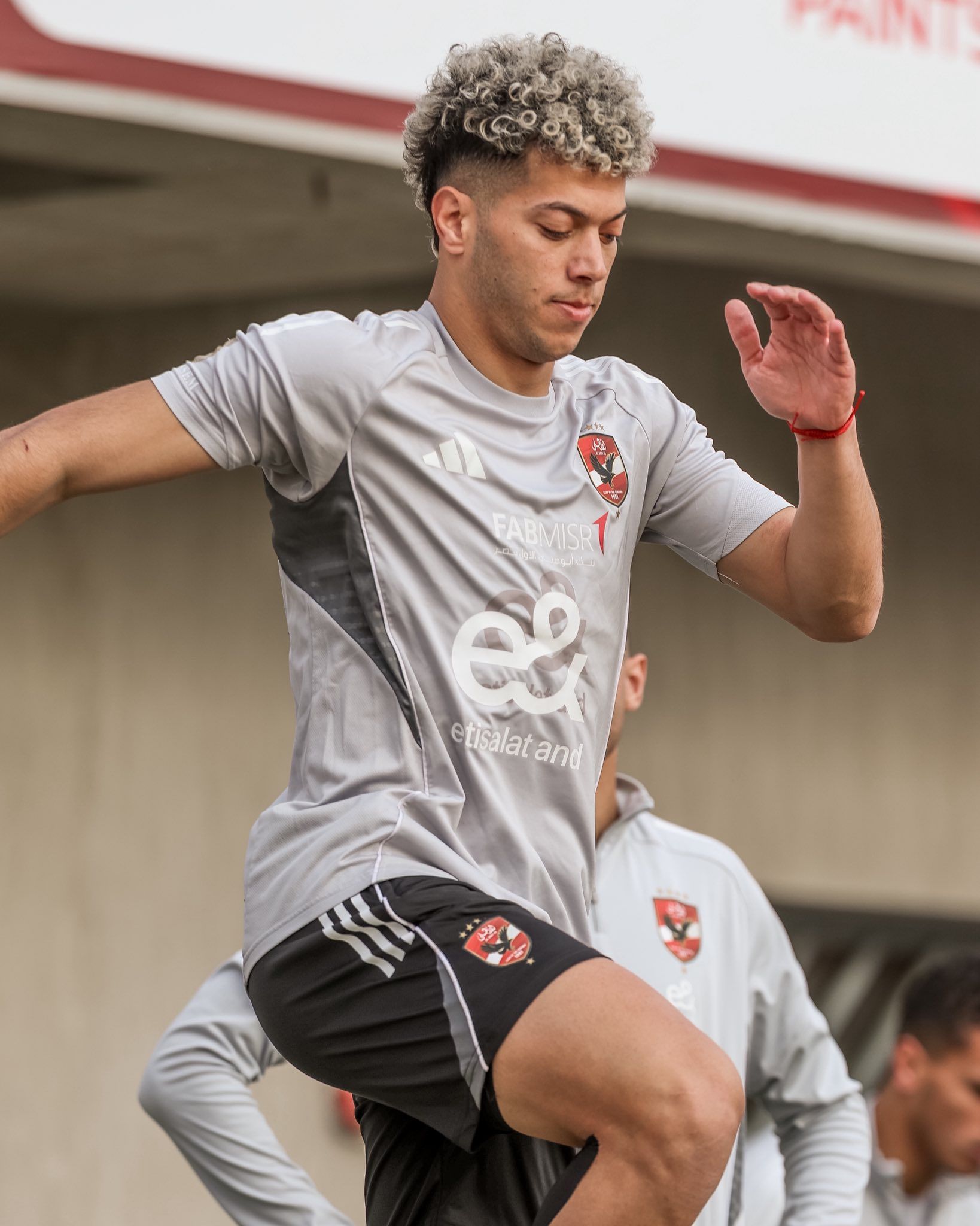 حضور الأعبيين الدوليين لمران الأهلي استعدادا لمواجهة يانج أفريكانز.. صور