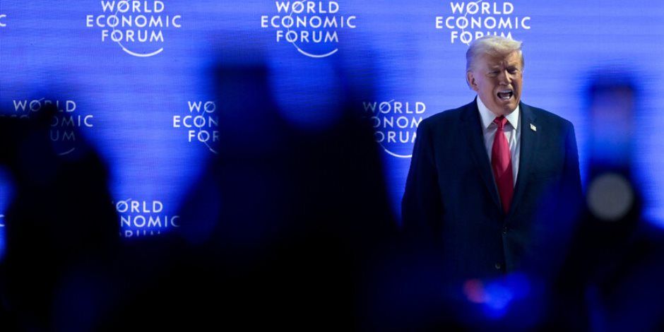 الرئيس الأمريكى يوقع على ميثاق إنشاء مجلس السلام فى غزة