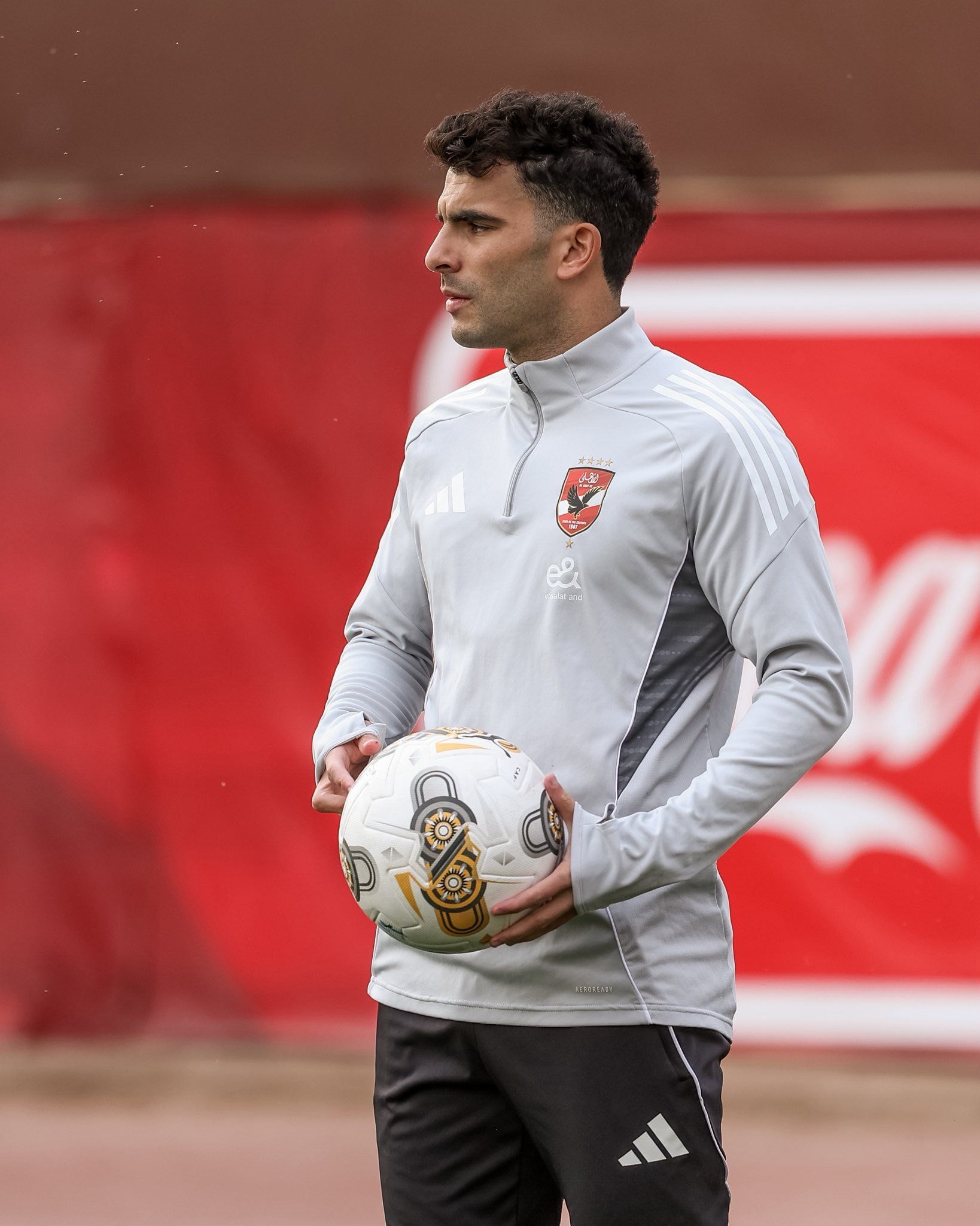 حضور الأعبيين الدوليين لمران الأهلي استعدادا لمواجهة يانج أفريكانز.. صور