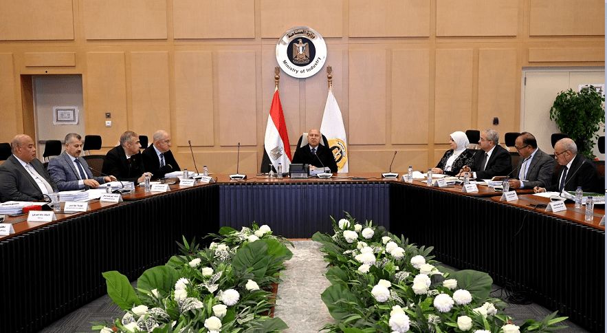 كامل الوزير: إعادة هيكلة مركز تحديث الصناعة وقياس أدائه سنويا لتعزيز تنافسية المنتج المصري