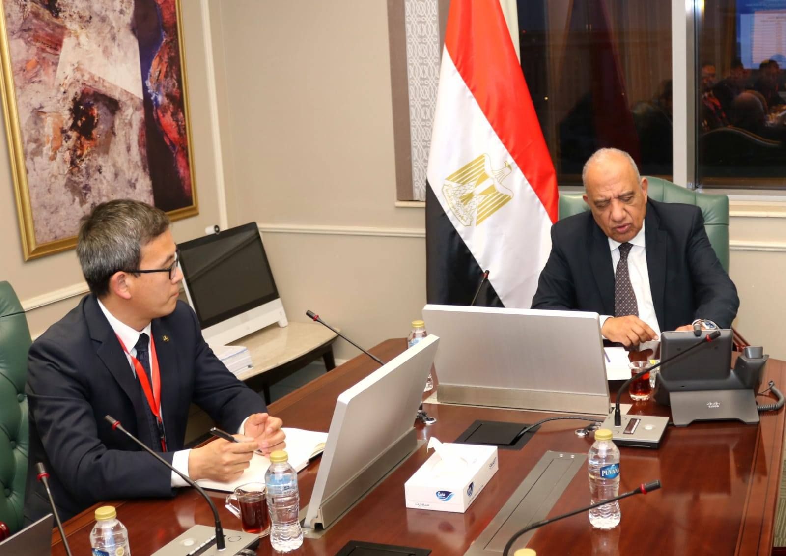 وزير الكهرباء يبحث مع مجموعة صاني الصينية التعاون في تصنيع توربينات الرياح
