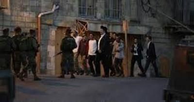 مستوطنون يصيبون 3 فلسطينيين في بيت فوريك