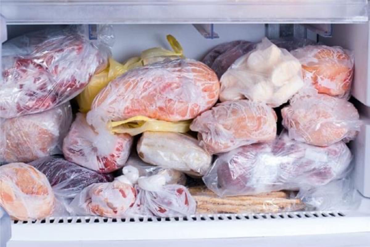 تهدد حياة الأسر.. الخبراء يحذرون من إذابة اللحوم...