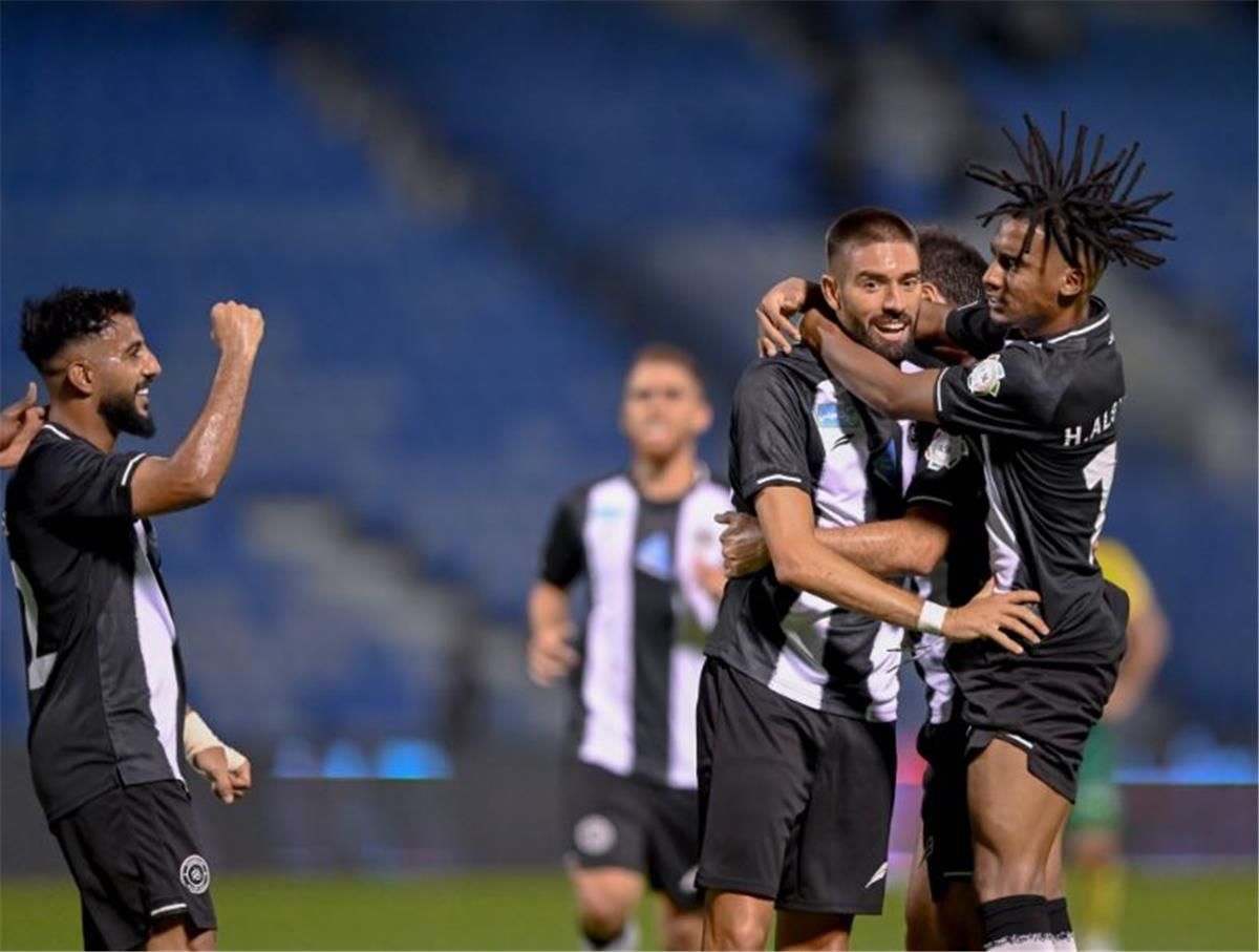 رابط الأسطورة.. بث مباشر مشاهدة مباراة الشباب والخليج...