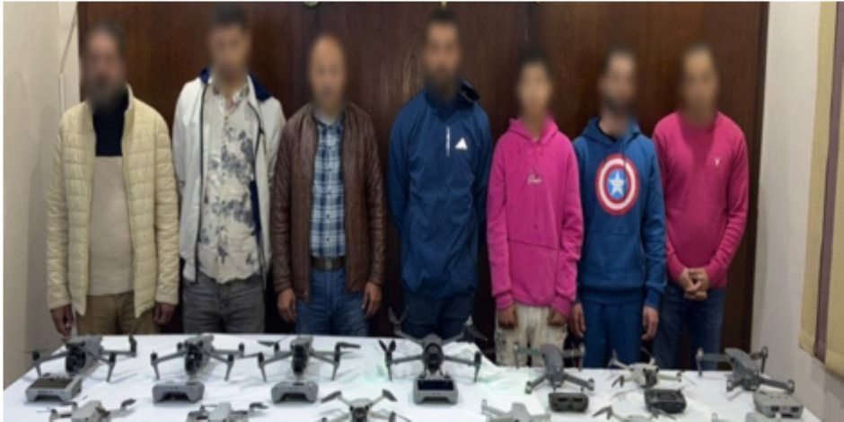 ضبط 7 أشخاص بحوزتهم 16 طائرة "درون" بدون تصريح بالقاهرة