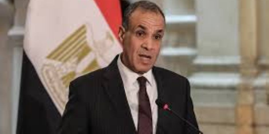 وزير الخارجية يؤكد الحرص على تعزيز التعاون مع الجزائر فى مختلف المجالات