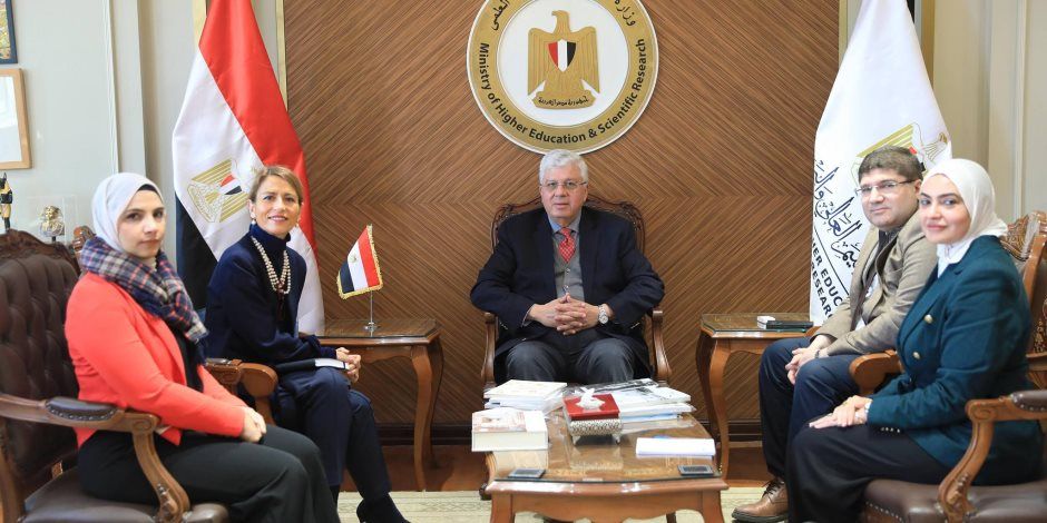 وزير التعليم العالي يبحث مع مديرة مكتب اليونسكو بالقاهرة تعزيز التعاون المشترك