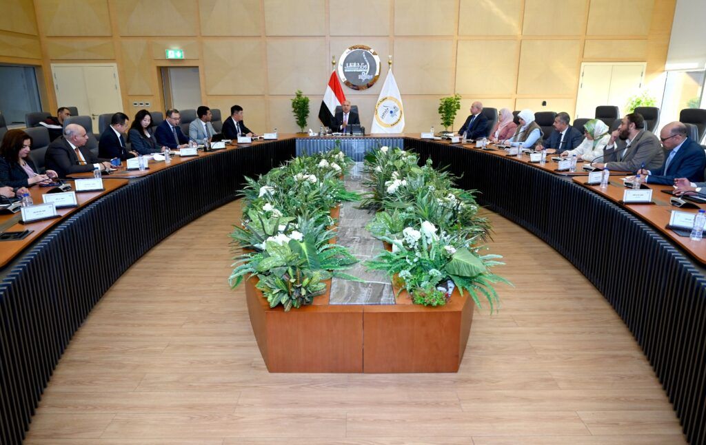 “شين فينج” الصينية تخطط لإنشاء مجمع لإنتاج ألواح الصلب في مصر باستثمارات 10 مليارات دولار