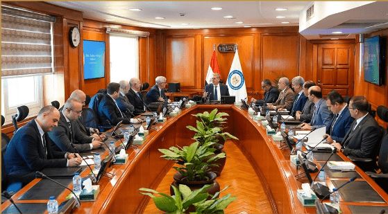 وزير البترول: تحالف “تكنيب – إنبي – بتروجت” في مرحلة التأسيس لتنفيذ مشروعات الطاقة محليًا وإقليميًا