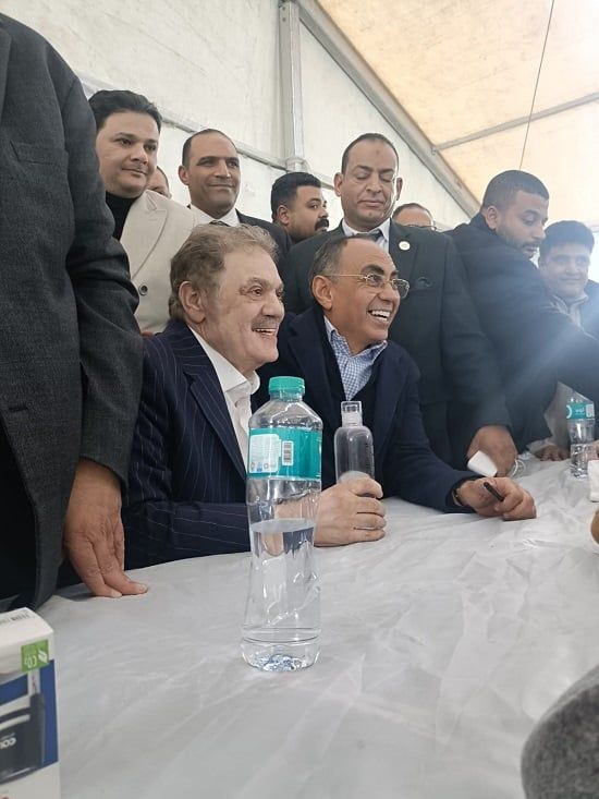 بفارق 8 أصوات.. فوز السيد البدوى برئاسة حزب الوفد