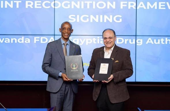 هيئة الدواء المصرية توقّع إطارًا تنفيذيًا مع نظيرتها الرواندية لتعزيز جودة المنتجات الطبية