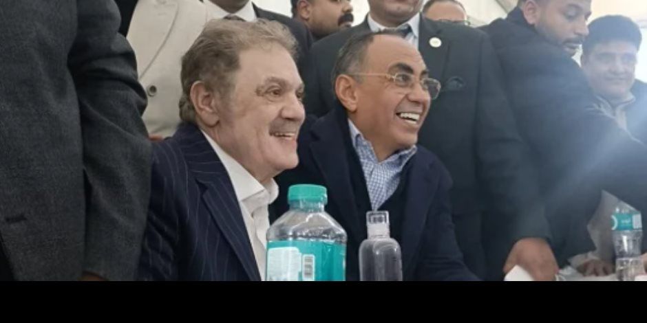 بفارق 8 أصوات.. فوز السيد البدوى برئاسة حزب الوفد