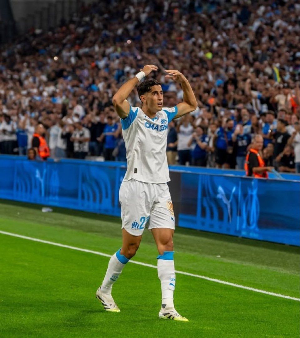 لا تفوتك.. القنوات الناقلة لمباراة مارسيليا ضد باريس...