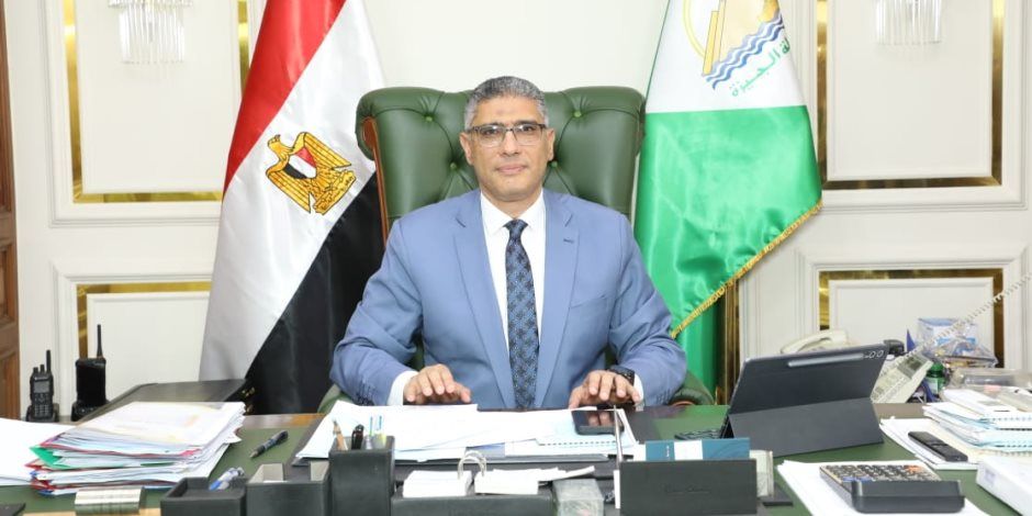 محافظ الجيزة يوجّه برفع درجة الاستعداد القصوى وتجهيز مخرات السيول للتعامل مع الأمطار