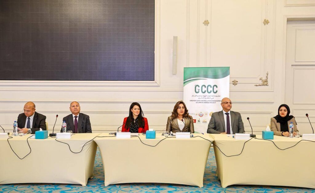 المشاط وعوض تشهدان التشغيل التجريبي لأحد الأتوبيسات الكهربائية ضمن مشروع توريد 100 أتوبيس