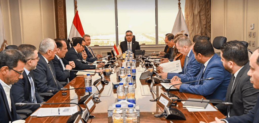 وزير التموين: الدولة تولي اهتمامًا بالغًا بتطوير صناعة السكر لتعزيز منظومة الأمن الغذائي