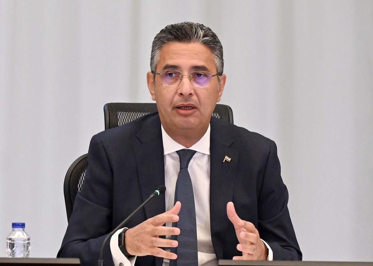 وزير التموين: الدولة تولي اهتمامًا بالغًا بتطوير صناعة السكر لتعزيز منظومة الأمن الغذائي